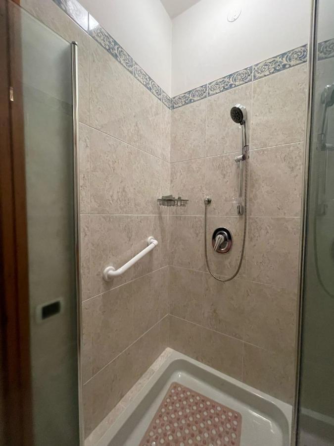 Royal Suite - Near Station & City Center Modena Eksteriør billede